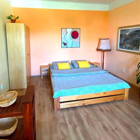 אולומוץ Apartman Flora מראה חיצוני תמונה