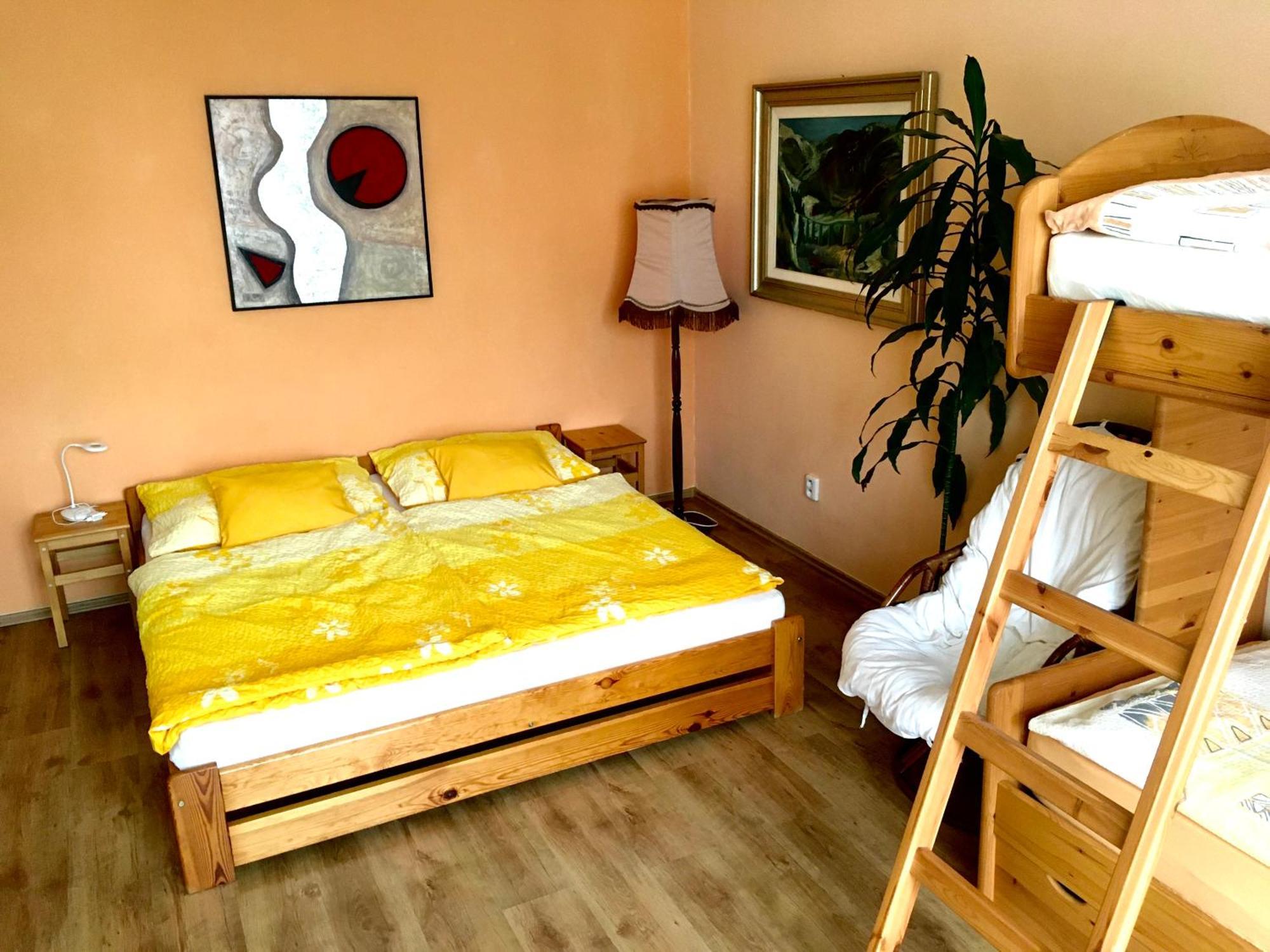 אולומוץ Apartman Flora מראה חיצוני תמונה