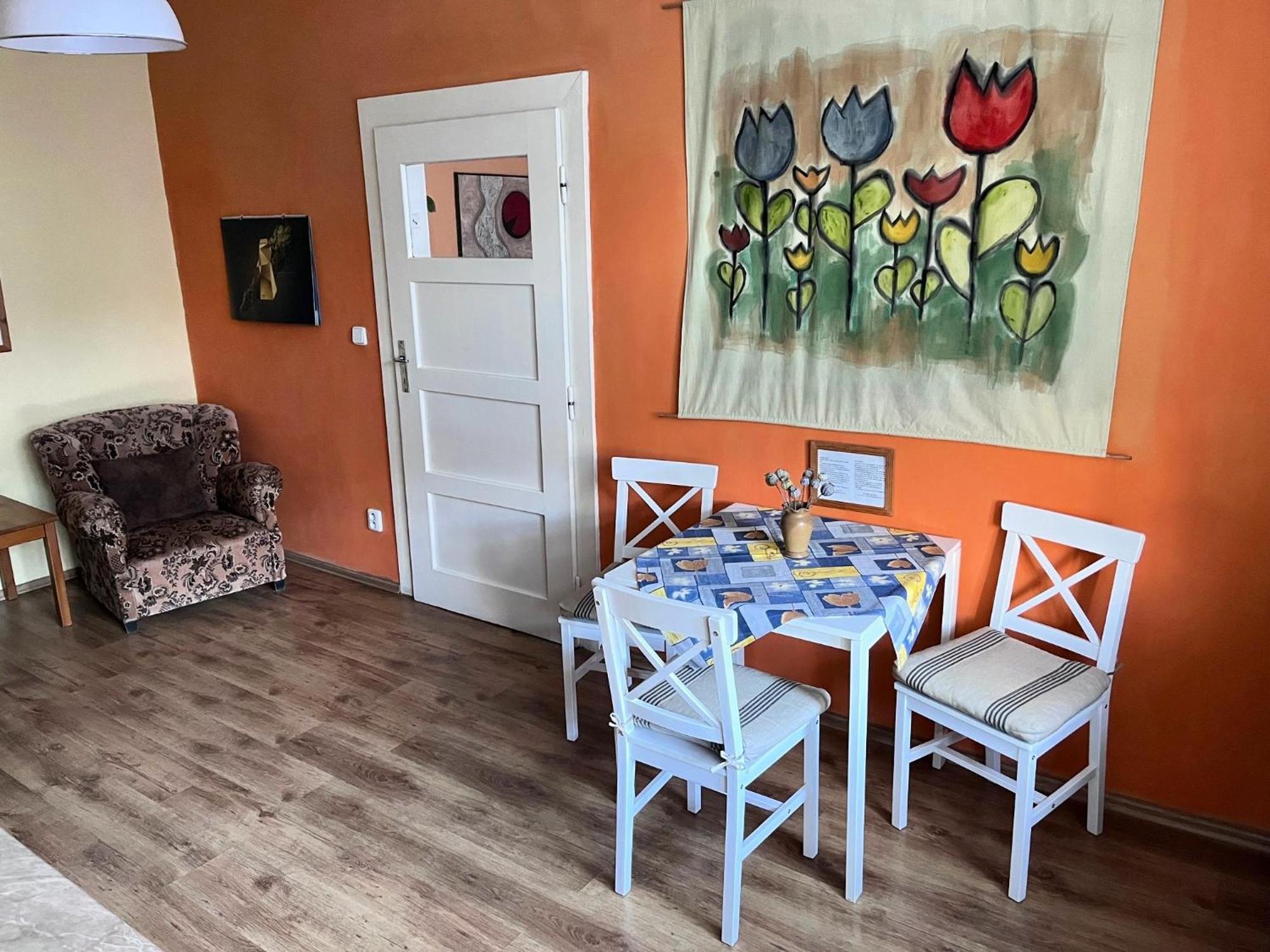 אולומוץ Apartman Flora מראה חיצוני תמונה